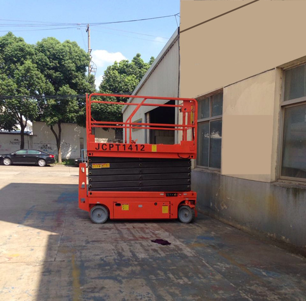 全自行升降機最低收縮_副本.jpg 全自行升降機最低收縮_副本.jpg